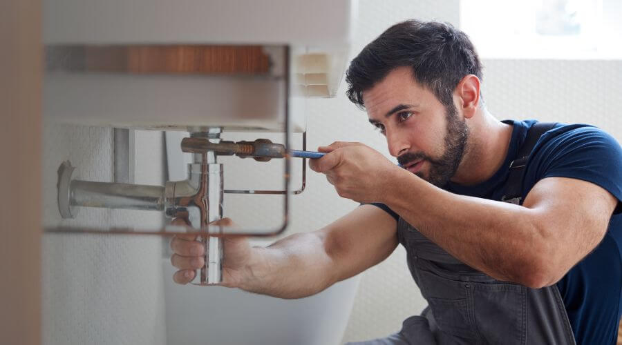 Water heater leaking fix in Many, LA